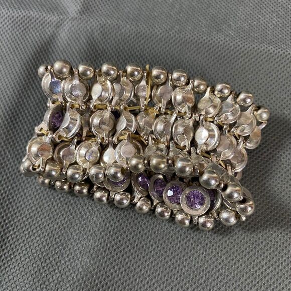 Costume Gem Bracelet 6 Inches Purple Plastic Silver Tone Elastic Stretch - Picture 6 of 8